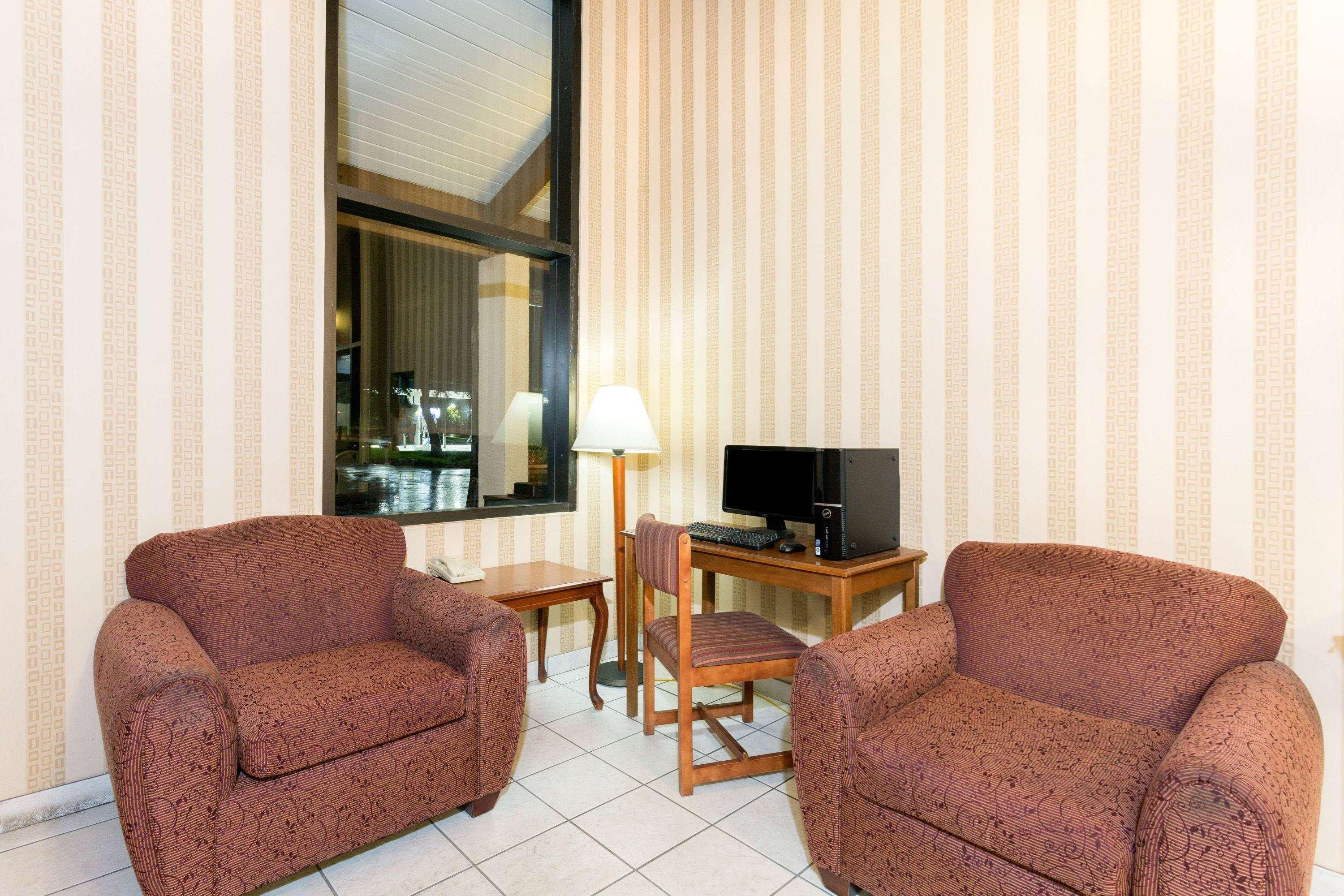 Super 8 By Wyndham Riviera Beach West Palm Beach Екстериор снимка