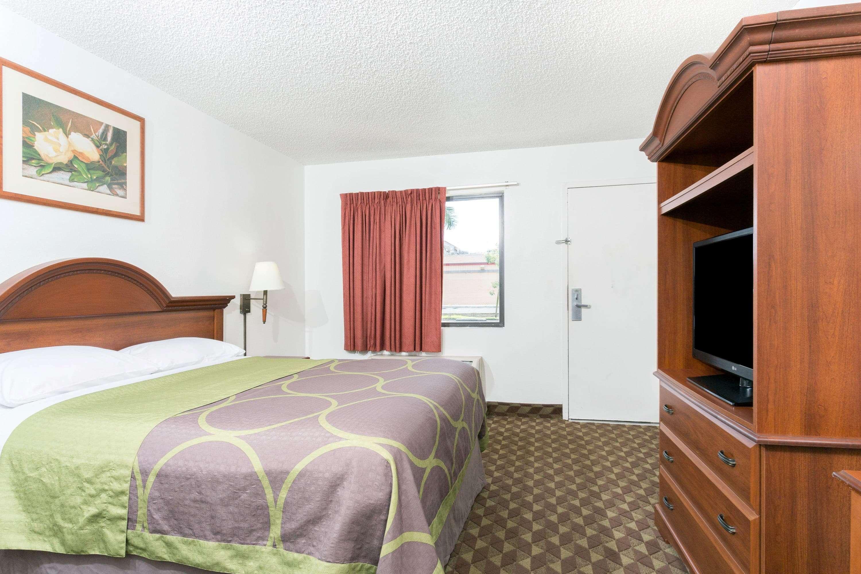 Super 8 By Wyndham Riviera Beach West Palm Beach Екстериор снимка